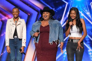 TOP 10 BEST GOLDEN BUZZER Auditions on America's Got Talent EVER!