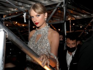 taylor swift 6 letter words