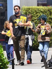 jennifer lopez 32 years old