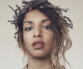 nicki minaj queen album cover