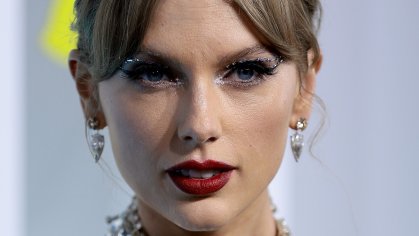 taylor swift without bangs